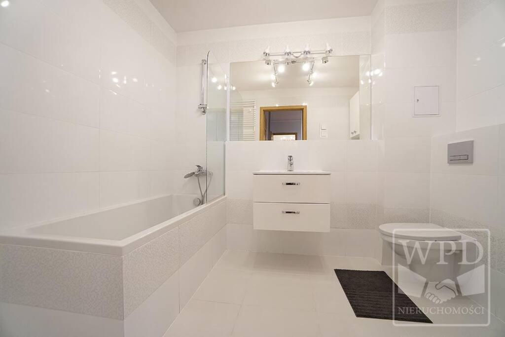 Big Apartment - Old Town - 3 Rooms - Private Parking Breslau Exterior foto